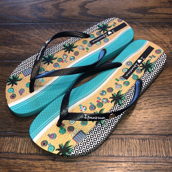Ipanema Flip Flops - Picture 2 of 12